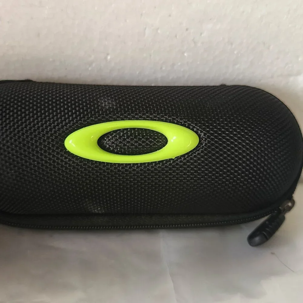 Oregon Ducks colored Oakley NWOT Tail whip satin finish green & yellow EYEGLASS